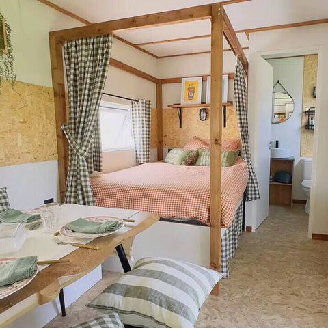 UNIEKE ACCOMMODATIE 4 personen - Tiny House | 2 slaapkamers | 4 pers | Verhoogd terras | 1 badkamer | Airconditioning