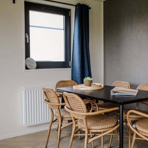 Chalet 6 personen - Locatie: Waarde - Luxe op minicamping met hottub