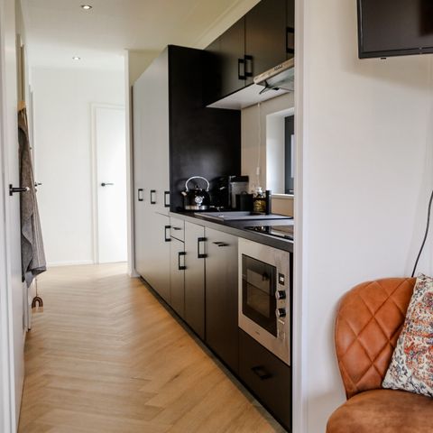 Chalet 6 personen - Luxe op minicamping Waarde met hottub