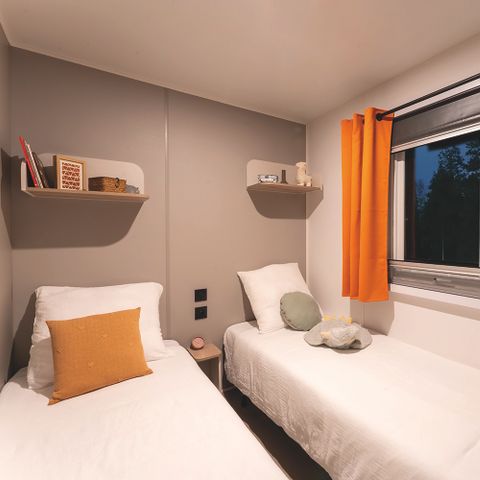 Stacaravan 4 personen - Stacaravan Premium - 2 slaapkamers - halfoverdekt terras met zeezicht
