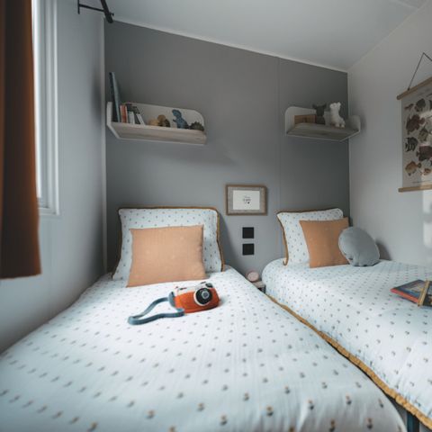 Stacaravan 6 personen - Premium stacaravan - 3 slaapkamers - halfoverdekt terras met uitzicht op zee