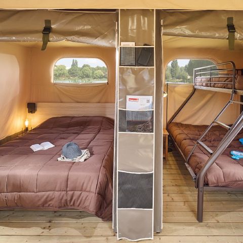 Tent 4 personen - Volledig ingerichte tent - 2 slaapkamers
