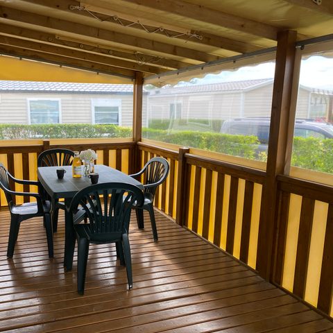 Stacaravan 4 personen -  2 slaapkamers - overdekt terras - Prestige