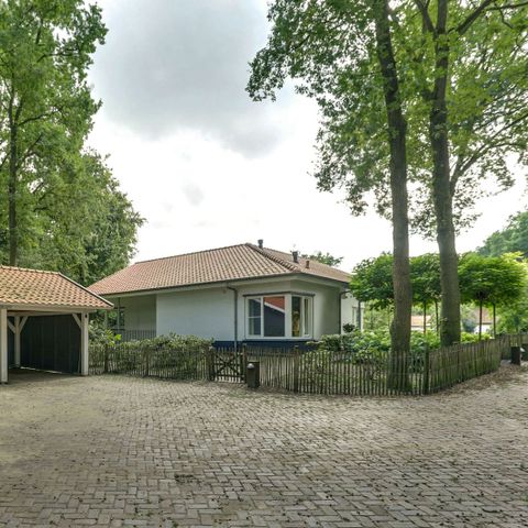 Groepsaccommodatie 12 personen - Landhuis met Bubbelbad