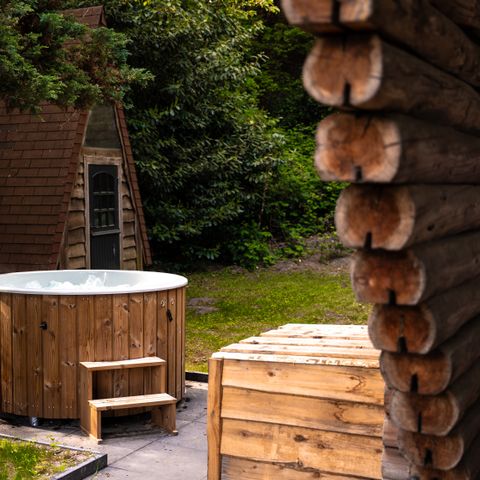 Vakantiehuis 6 personen - 'Huys van de Boswachter' met Bubbelbad
