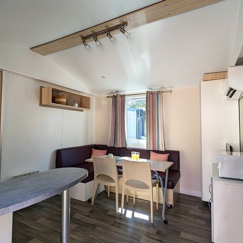 Stacaravan 8 personen - 8-persoons Texas stacaravan met airconditioning (ca. 32 m²)