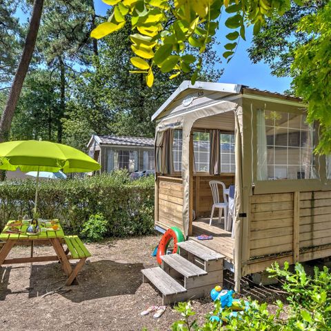 Bungalowtent 5 personen - Cabane Nature 2 slaapkamers-sanitair-zonder-overdekt terras-19m²-zonder TV