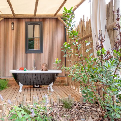 Stacaravan 6 personen - Tuin 3bed-CLIM-bad-TV-LV-overdekt terras-33m² | PREMIUM
