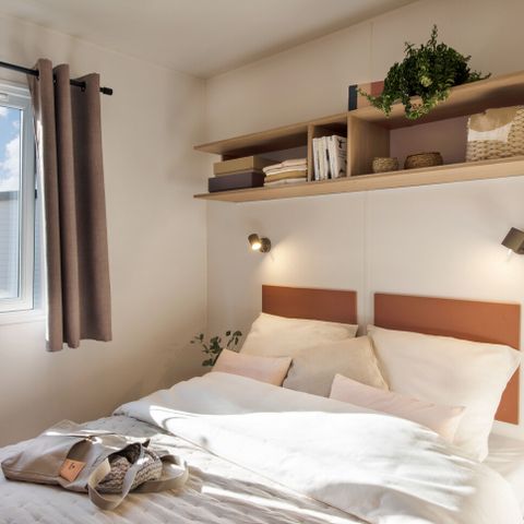 Stacaravan 4 personen - Confort TV PLUS 2ch | CONFORT - 26m² - overdekt terras - TV - plancha