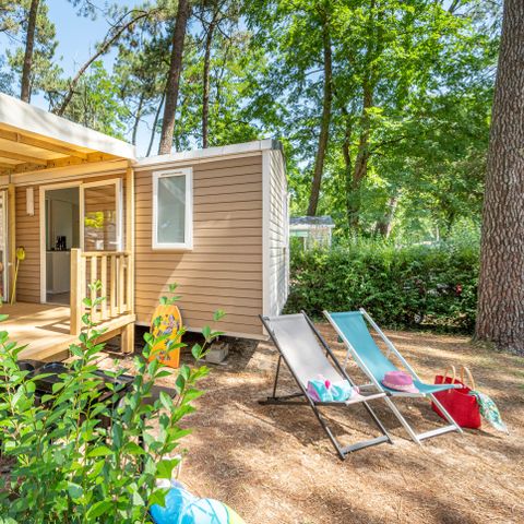 Stacaravan 6 personen - Confort Clim - 3 slaapkamers - 30 m² - Airconditioning - Tv - Plancha - Overdekt terras