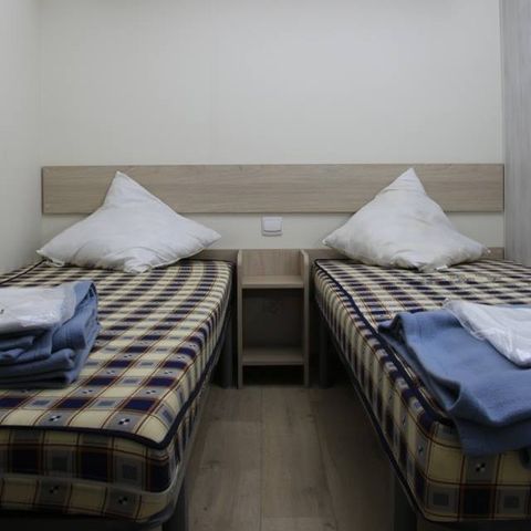 Stacaravan 4 personen - Classik 2 kamers - Gereserveerde zone voor jongeren (-25 jaar)