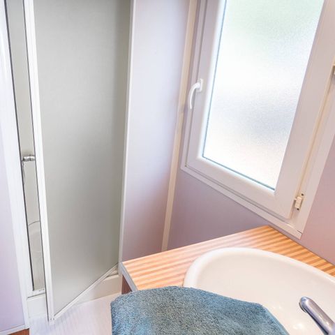 Stacaravan 4 personen - Klassiek | 2 Slaapkamers | 4 Pers | Verhoogd terras | 1 Badkamer | Airconditioning