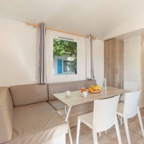 Stacaravan 6 personen - Comfort | 3 slaapkamers | 6 pers | Verhoogd terras | 1 badkamer | Airconditioning
