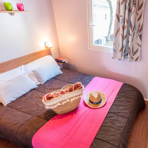 Stacaravan 6 personen - Klassiek | 2 Slaapkamers | 4/6 Pers | Niet overdekt verhoogd terras | 1 Badkamer | Airconditioning