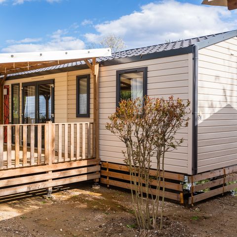 Stacaravan 6 personen - Mobile-home | Premium Azure | 3 slaapkamers | 6 pers. | Verhoogd terras | Airconditioning | TV