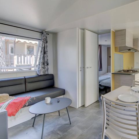 Stacaravan 6 personen - Premium | 3 slaapkamers | 6 slaapplaatsen | Terras lounge | 1 badkamer | Airconditioning | Televisie
