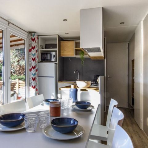 Stacaravan 7 personen - PREMIUM - 3 slaapkamers met airconditioning +TV+Gaskookplaat + 2 badkamers