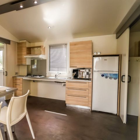 Stacaravan 6 personen - COMFORT aangepast voor personen met beperkte mobiliteit - 2 slaapkamers met airconditioning + TV