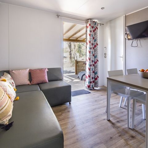Stacaravan 5 personen - PREMIUM - 2 slaapkamers met airconditioning +TV+Gaskookplaat + 2 badkamers