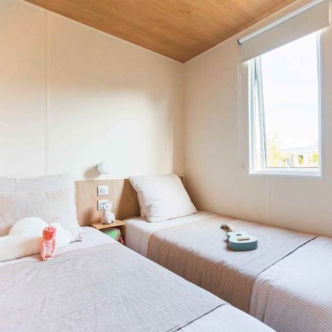 Stacaravan 7 personen - PREMIUM - 3 slaapkamers met airconditioning +TV+Gaskookplaat + 2 badkamers - 2025
