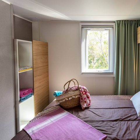 Stacaravan 6 personen - Premium Exclusief | 3 Slaapkamers | 6 Pers | Verhoogd terras | Airconditioning | TV