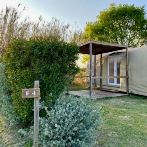 Glampingtent 4 personen - COCO SWEET 4 slaapplaatsen - 2 slaapkamers, geen sanitair, geen airconditioning