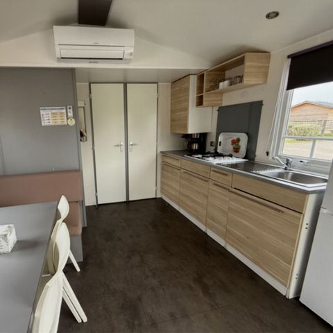 Stacaravan 4 personen - MH Confort Mistral 4 slaapplaatsen - 2 slaapkamers, airconditioning en televisie