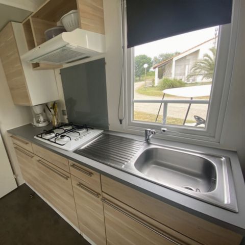 Stacaravan 4 personen - MH Confort Mistral 4 slaapplaatsen - 2 slaapkamers, airconditioning en televisie