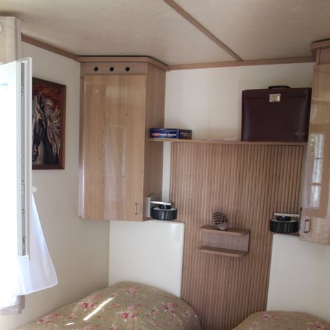 Stacaravan 4 personen - Stacaravan Premium Villa 2 slaapkamers - 40 m² + halfoverdekt terras + grote tuin