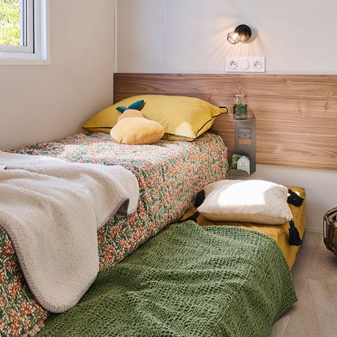 Stacaravan 8 personen - PRESTA + 40 m² - 4 slaapkamers, 2 badkamers, tv + airco