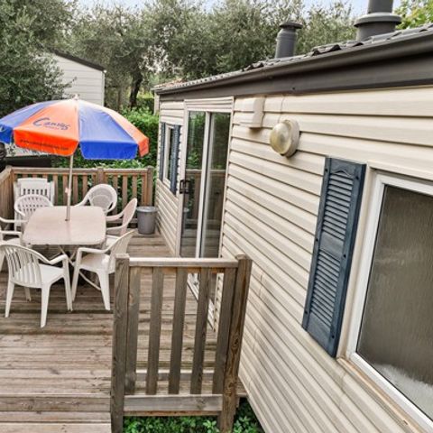 Stacaravan 8 personen - Klassiek | 3 slaapkamers | 6/8 pers. | Overdekt verhoogd terras