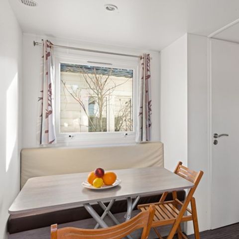 Stacaravan 8 personen - Classic XL | 3 slaapkamers | 6/8 pers. | Overdekt verhoogd terras