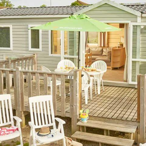Stacaravan 8 personen - Klassiek | 3 slaapkamers | 6/8 personen | Overdekt verhoogd terras | 1 badkamer