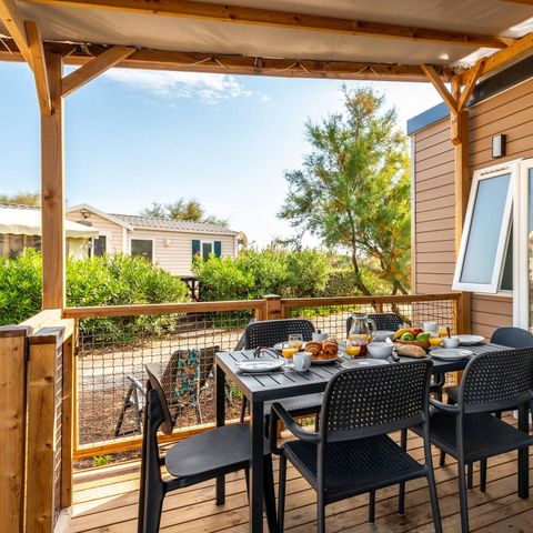 Stacaravan 6 personen - Mobile-home | Comfort | 2 Slaapkamers | 4/6 Pers. | Verhoogd terras | Airconditioning.