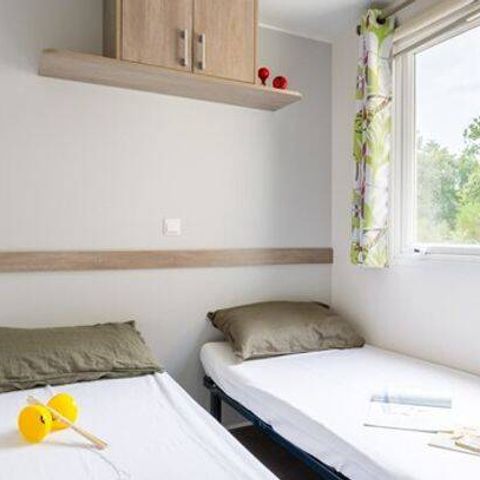 Stacaravan 6 personen - Mobile-home | Comfort | 2 slaapkamers | 4/6 pers. | Overdekt verhoogd terras | 1 badkamer | TV