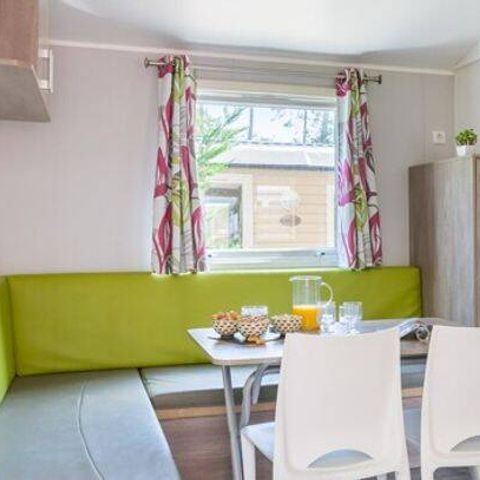 Stacaravan 6 personen - Mobile-home | Comfort | 2 slaapkamers | 4/6 pers. | Overdekt verhoogd terras | 1 badkamer | TV