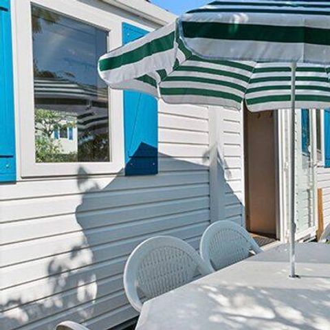 Stacaravan 6 personen - Mobile-home | Comfort | 2 slaapkamers | 4/6 pers. | Overdekt verhoogd terras | 1 badkamer | TV