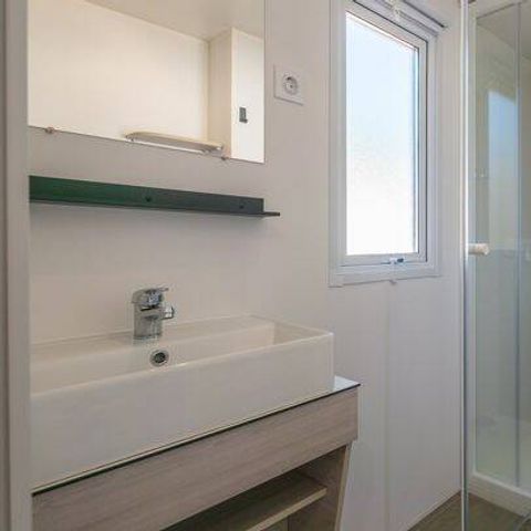 Stacaravan 8 personen - Mobile-home | Comfort | 3 slaapkamers | 6/8 personen | Overdekt verhoogd terras | 1 badkamer | TV