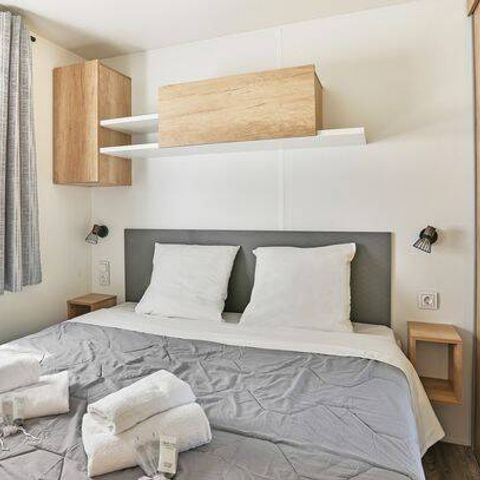 Stacaravan 6 personen - Mobile-home | Premium | 3 slaapkamers | 6 pers. | Verhoogd terras | TV