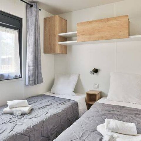 Stacaravan 6 personen - Mobile-home | Premium | 3 slaapkamers | 6 pers. | Verhoogd terras | TV