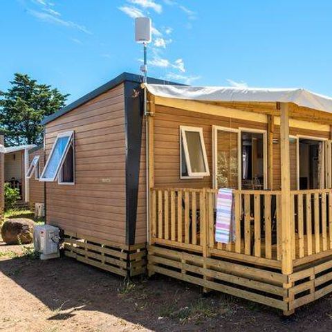 Stacaravan 6 personen - Mobile-home | Premium | 3 slaapkamers | 6 pers. | Verhoogd terras | TV