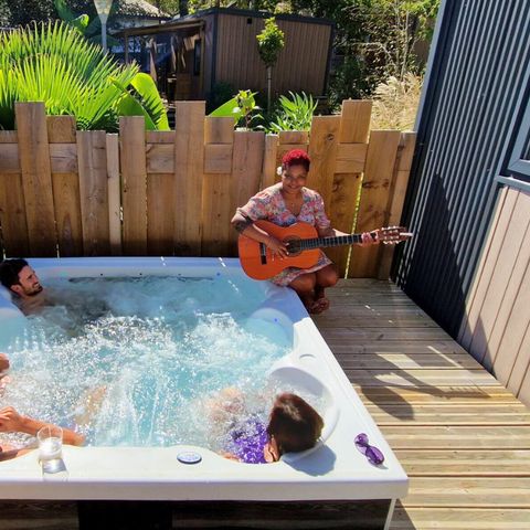 Stacaravan 8 personen - Stacaravan LUXE LOKIZ met spa 8 personen
