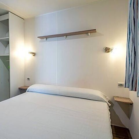Stacaravan 4 personen - Stacaravan | Comfort | 2 Slaapkamers | 4 Pers. | Verhoogd terras