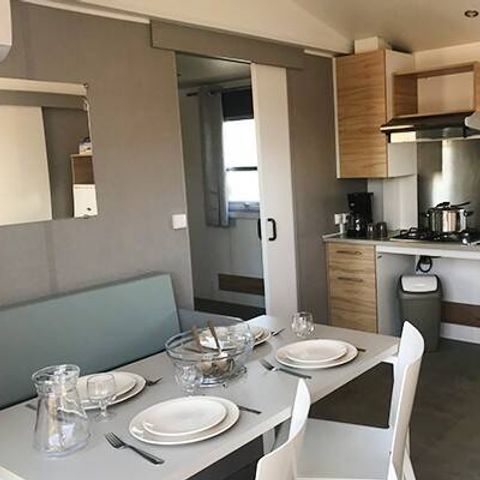 Stacaravan 4 personen - Mobile-home PMR | Comfort | 2 slaapkamers | 4 pers. | Verhoogd terras | Airconditioning.