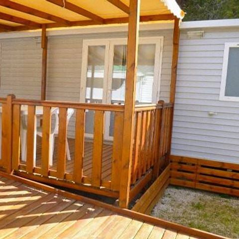 Stacaravan 4 personen - Mobile-home PMR | Comfort | 2 slaapkamers | 4 pers. | Verhoogd terras | Airconditioning.