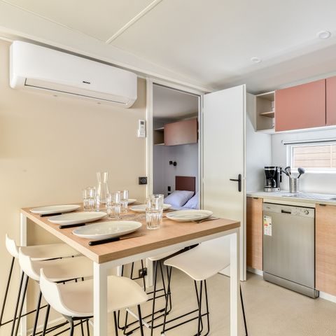 Stacaravan 6 personen - Premium | 3 slaapkamers | 6 pers | Overdekt terras | Airconditioning | TV
