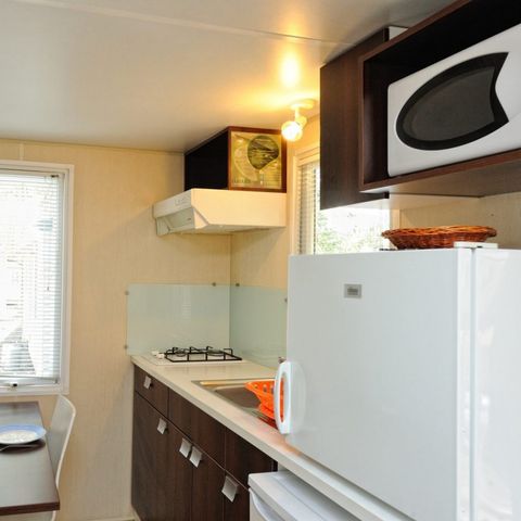 Stacaravan 2 personen - Klassiek | 1 Slaapkamers | 2 Pers. | Verhoogd terras | TV