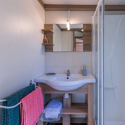 Chalet 6 personen - Chalet | Comfort | 3 Slaapkamers | 6 Pers. | Verhoogd terras | 1 Badkamer | Airconditioning.