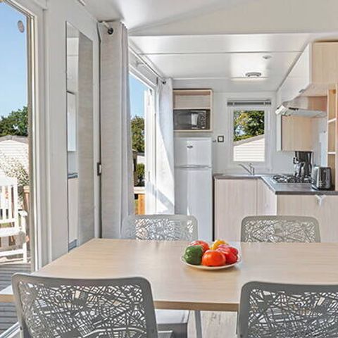 Stacaravan 6 personen - Mobile-home | Comfort | 2 slaapkamers | 4/6 pers. | Eenpersoons terras | TV