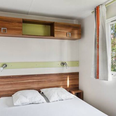 Stacaravan 4 personen - Stacaravan | Klassiek | 2 Slaapkamers | 4 Pers. | Single terras